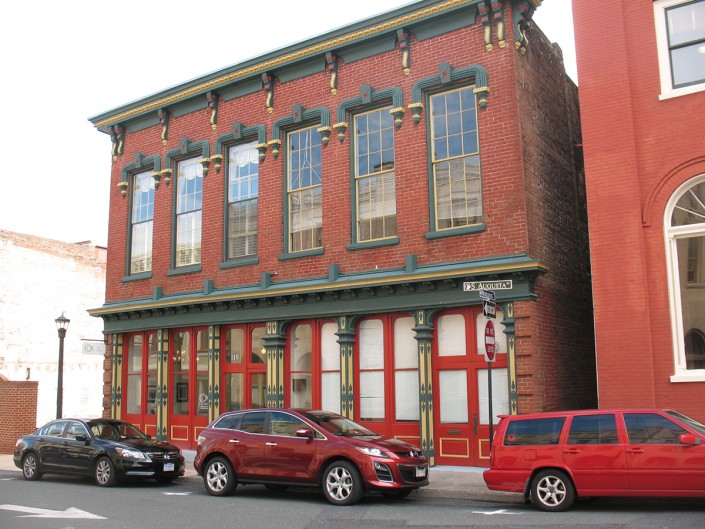 web_Denny_exterior