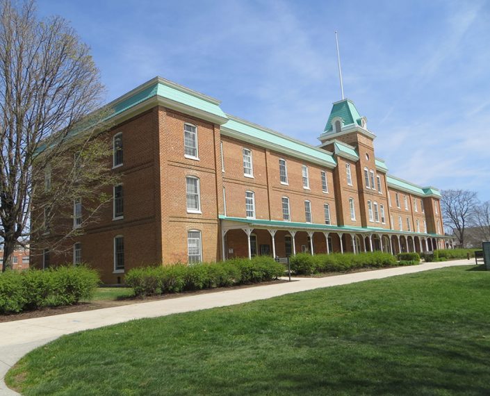 web_lanehall_front-exterior